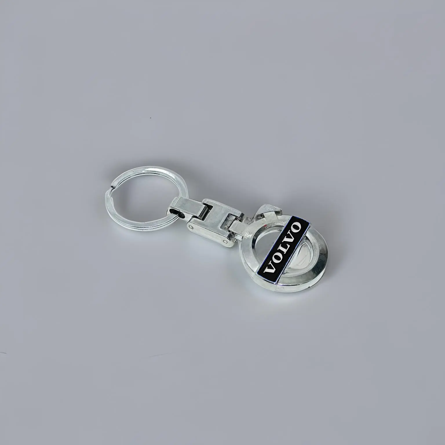 Breloc Volvo Premium din Metal Inoxidabil, cu Sigla în Relief – Cutie Cadou Eleganta pentru Fanii Volvo - 26015 5 Breloc Volvo Premium din Metal Inoxidabil, cu Sigla în Relief – Cutie Cadou Eleganta pentru Fanii Volvo - 26015