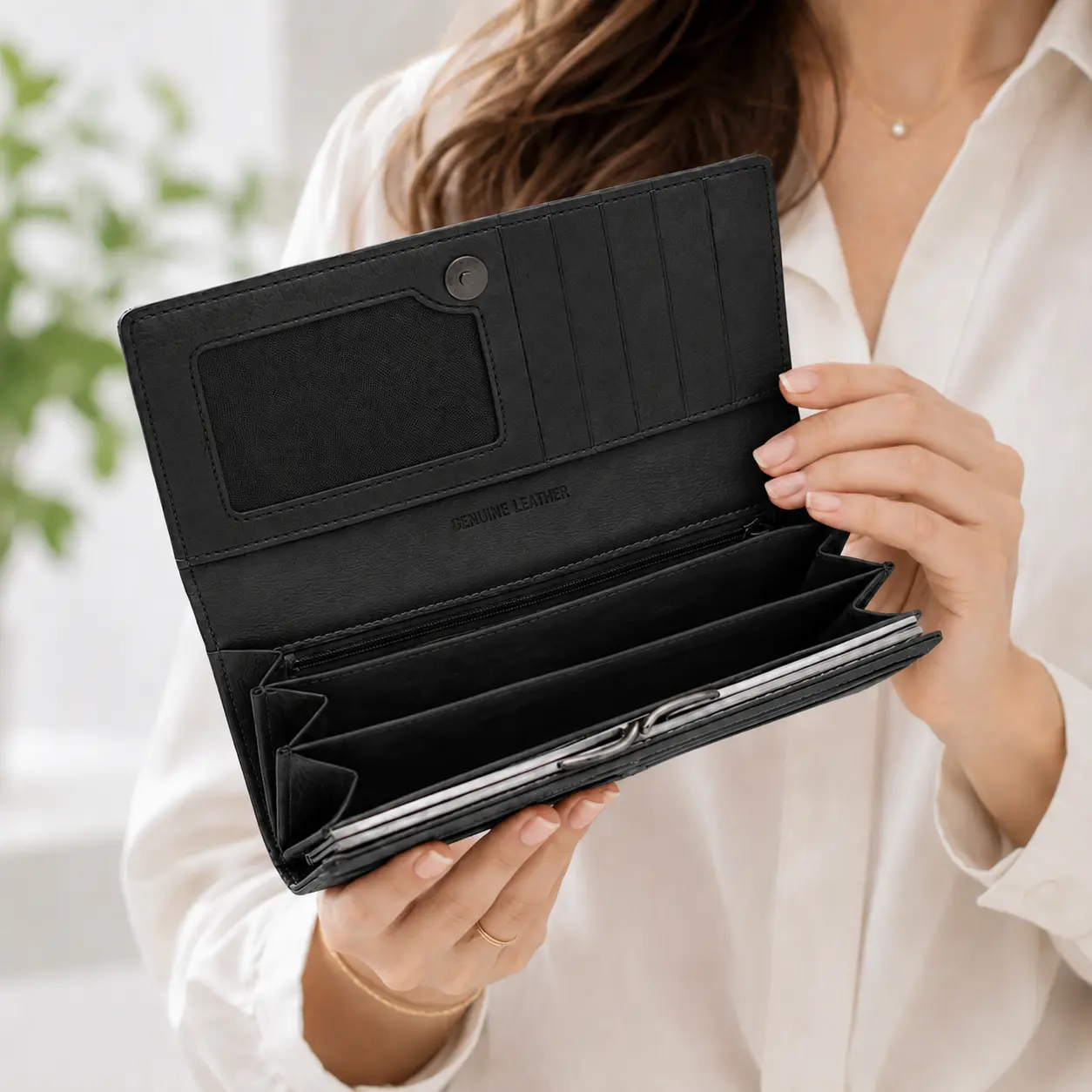 Portofel Dama Luxury din Piele Naturala negru, Compartimentare Dubla 2 in 1, Portcard, Compartiment Bancnote, Monede si Documente, Magrot 26027 5 Portofel dama din piele Negru cu organizare completa pentru utilizare zilnica