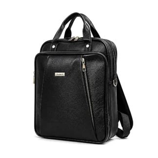 Rucsac business unisex din piele ecologica premium, negru, 36x28 cm – vedere frontala cu manere fixe, compartiment frontal cu fermoar si placeta metalica decorativa